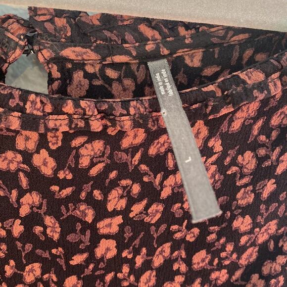 Free People dark floral bohemian elastic waist flowy  blouse size large - Picture 7 of 11
